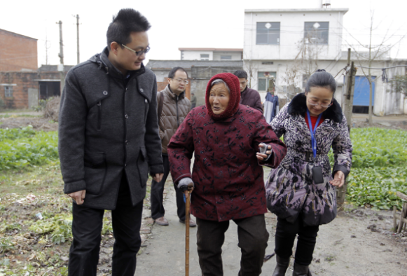 中环集团“大爱中环 情暖肥东”第二站——慰问撮镇镇留守老人