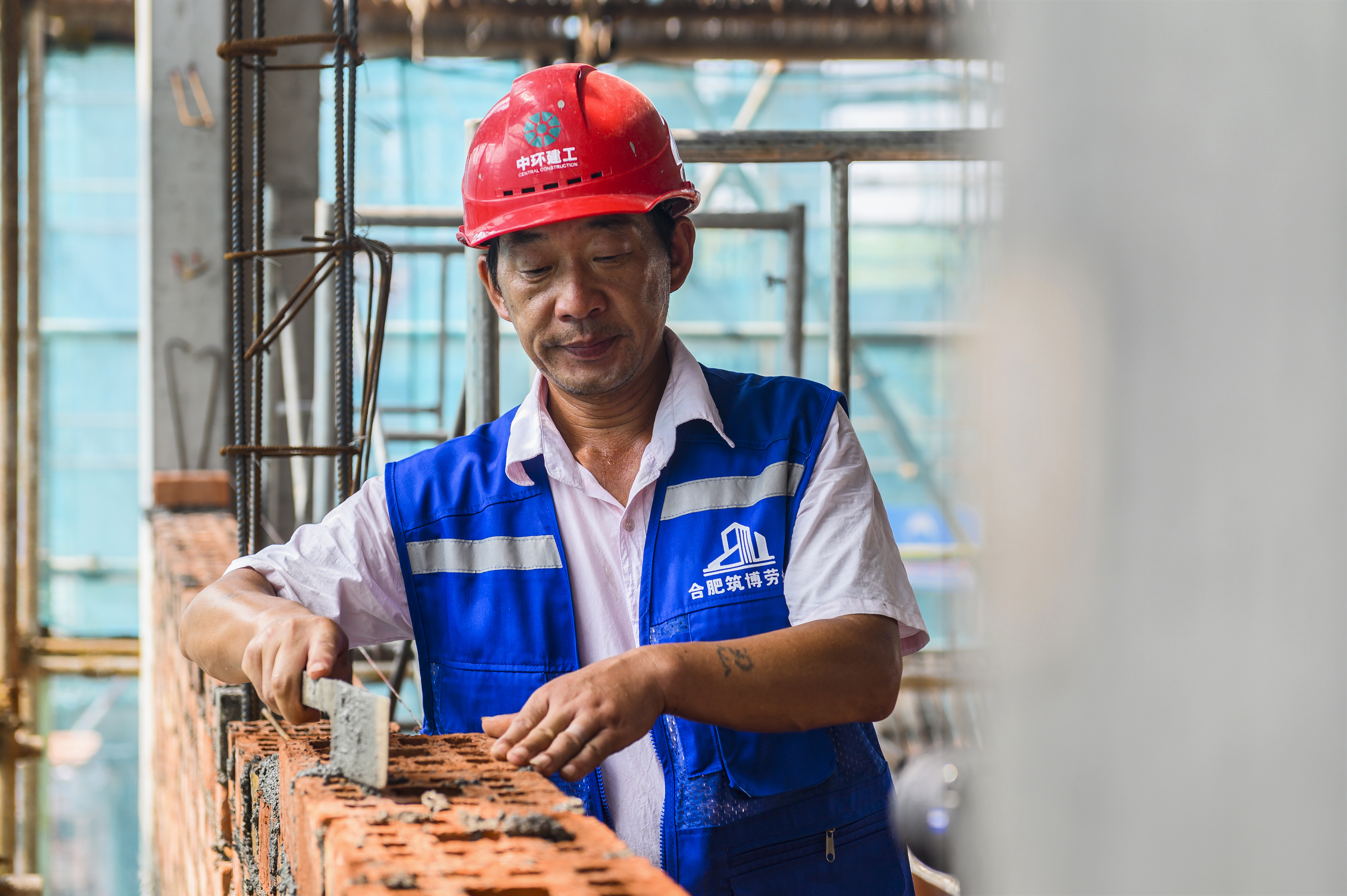 #城市建设者背后的故事之二#用汗水筑起城市高度